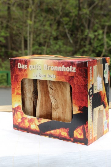 Buchen-Kaminholz im Karton 33 cm