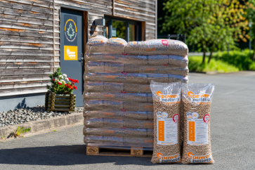 PowerPellets auf Europalette im 15 kg Sack 